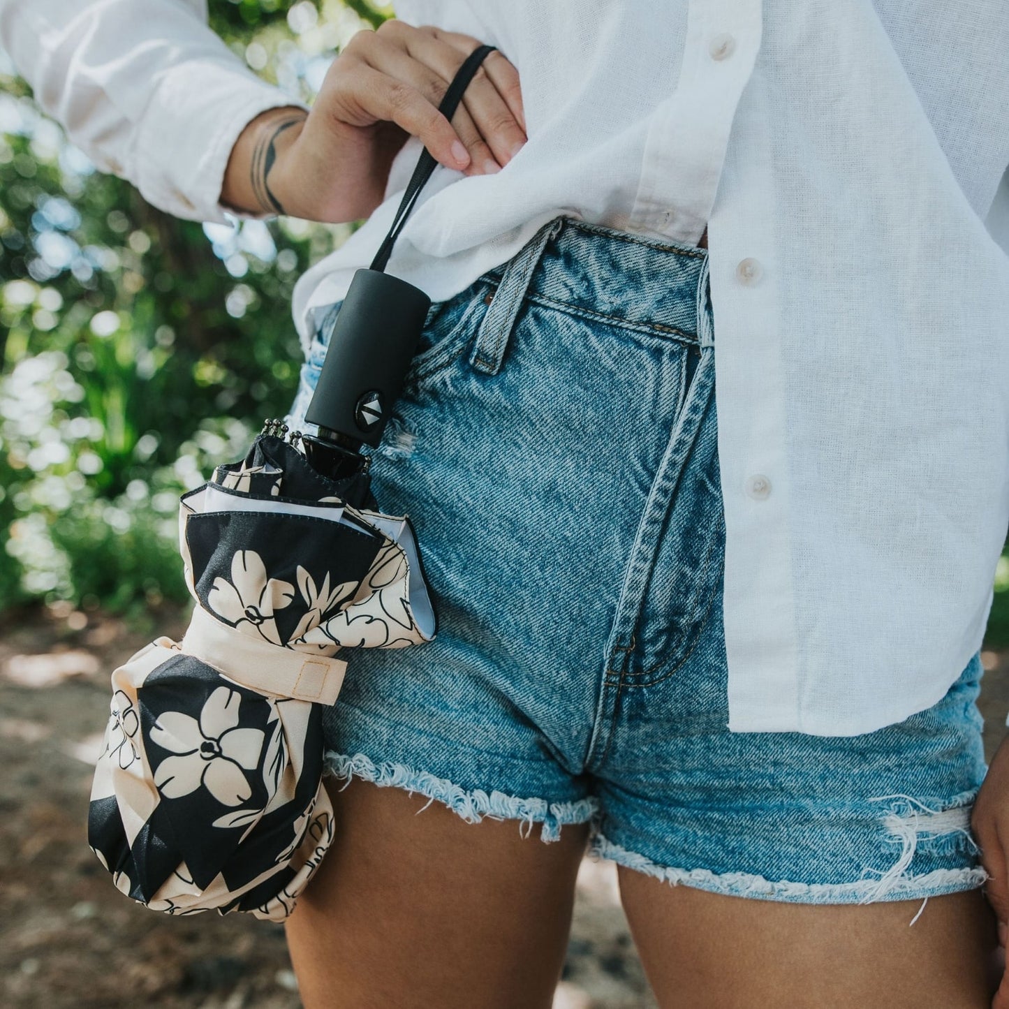 Travel Umbrella - Beige Quilt - Puakenikeni Box November 2024 from Puakenikeni Designs closed close up