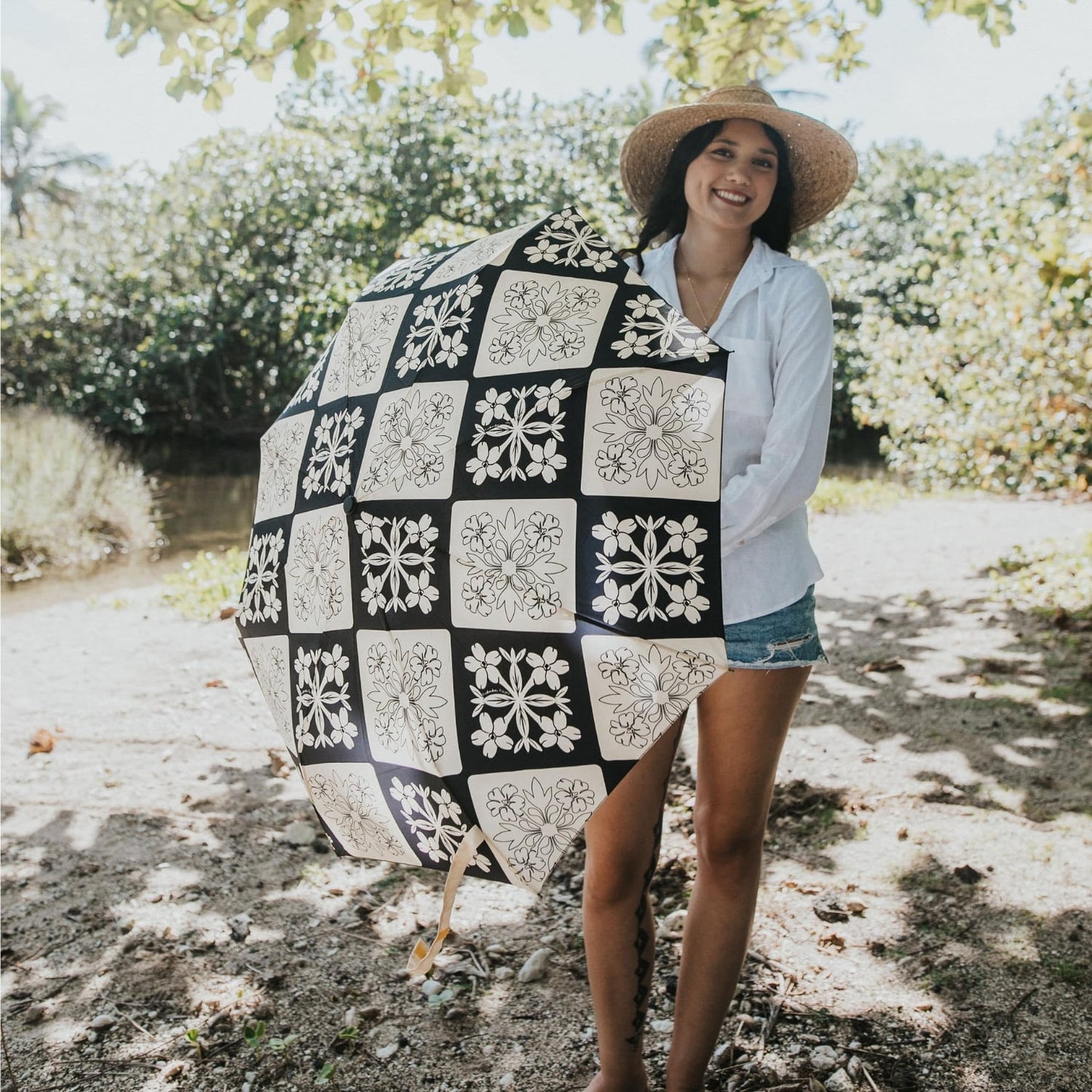 Travel Umbrella - Beige Quilt - Puakenikeni Box November 2024 from Puakenikeni Designs top view