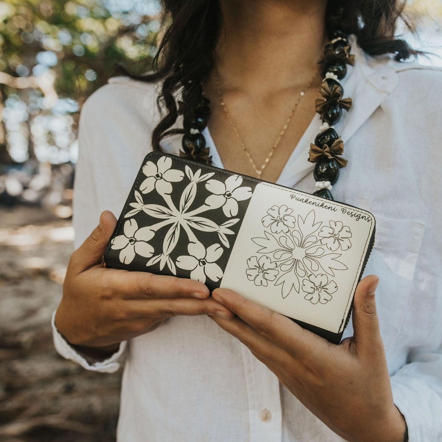 puakenikeni wallet - beige quilt - full size - Puakenikeni Designs front view